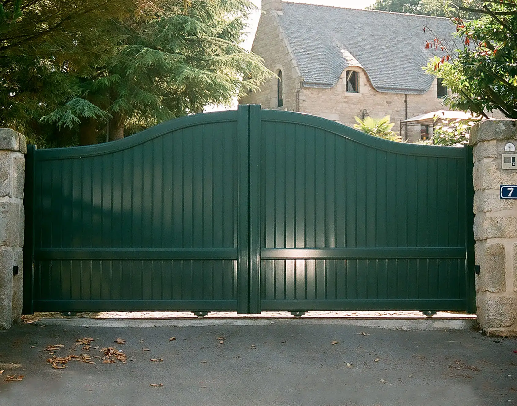 Portail aluminium coulissant Ker par kostum