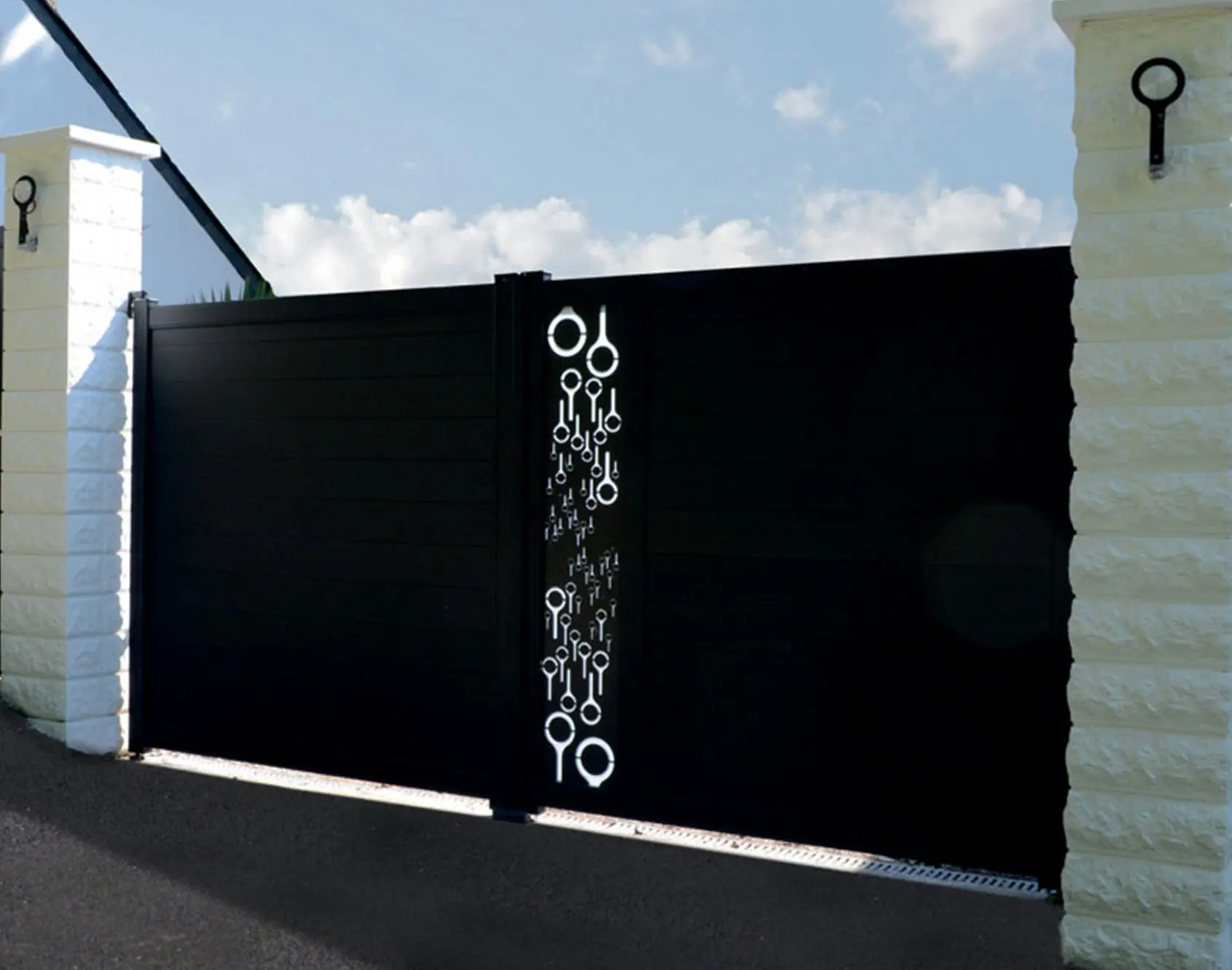 Portail aluminium battant Arzur décor Picto - Kostum
