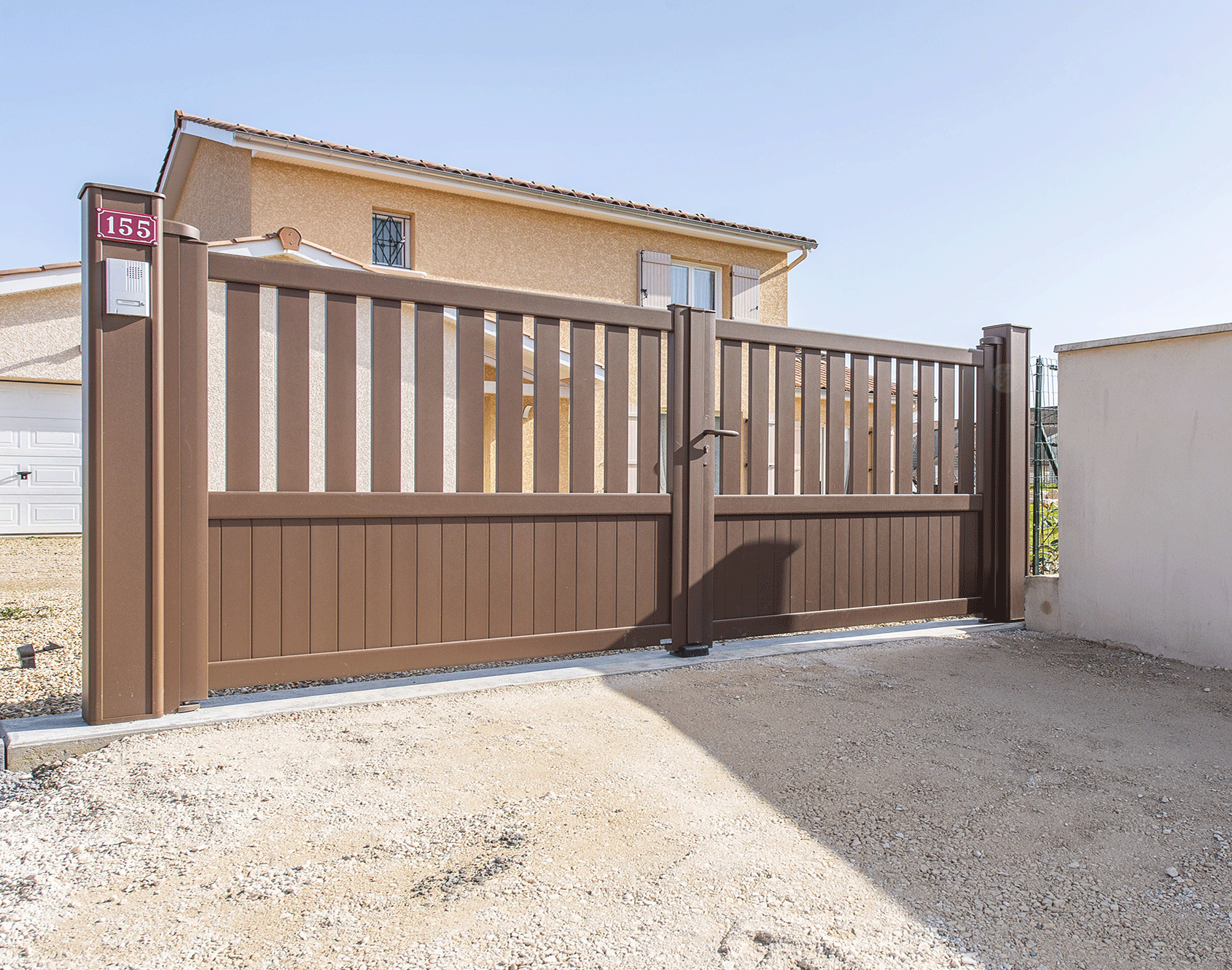 Portail aluminium battant Argoat par kostum
