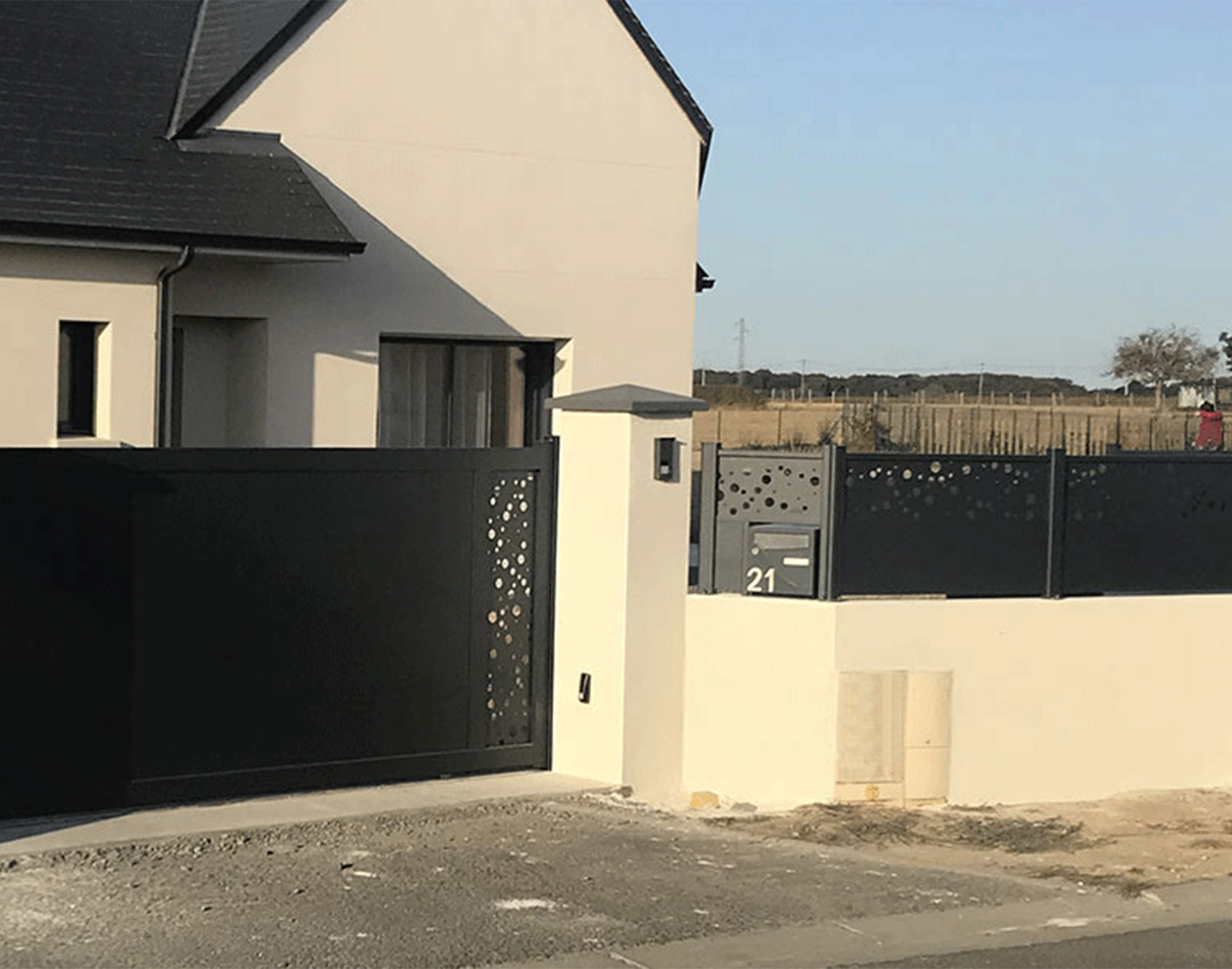 Clôture aluminium Alis par Kostum décor Saon