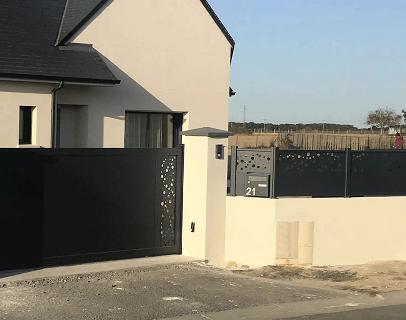 Clôture aluminium Alis par Kostum décor Saon