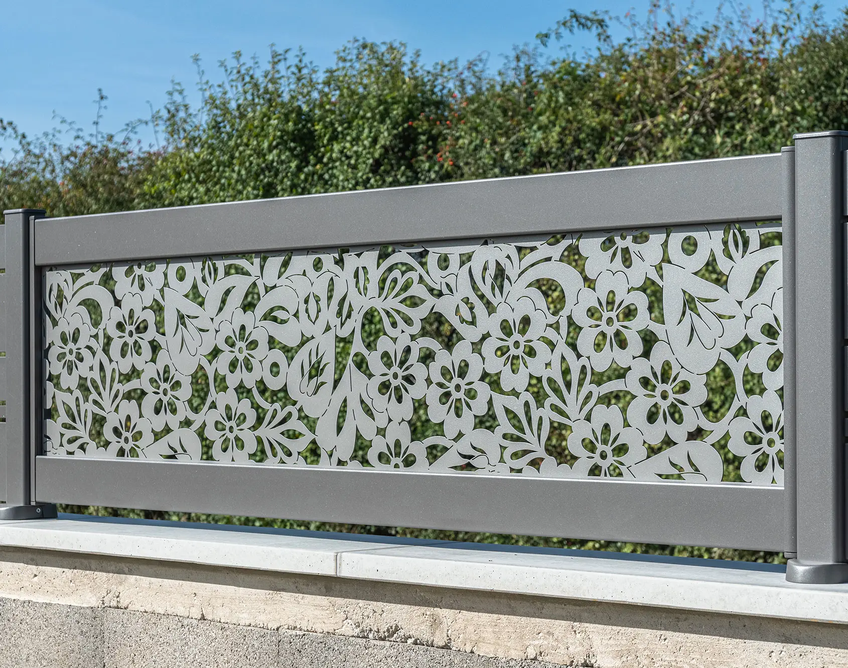 Clôture aluminium Fresk Flamig décor BRODIRI