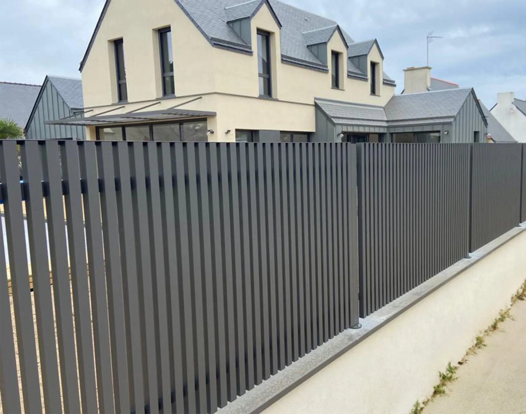 Fences Ganit