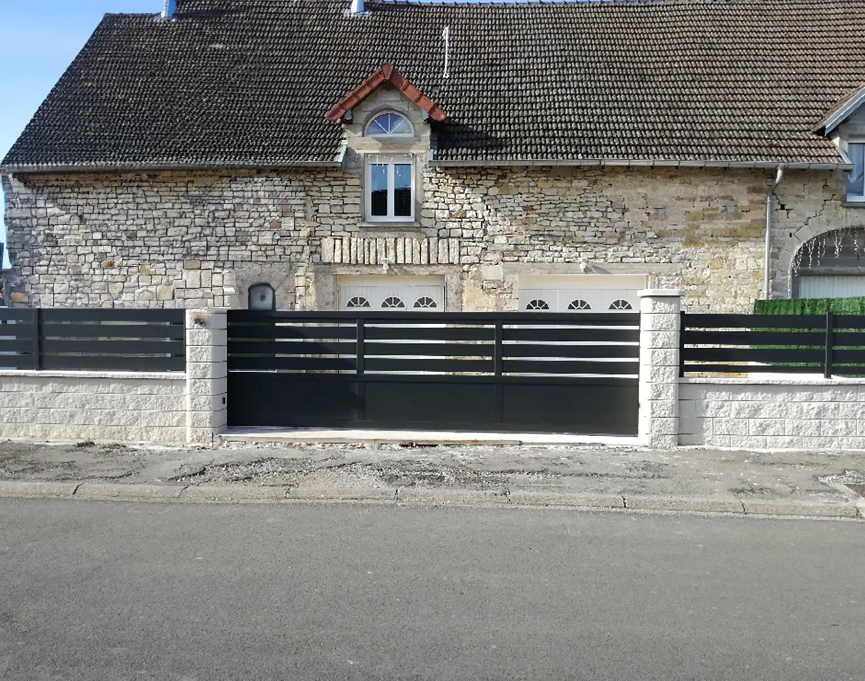 Portail aluminium coulissant Kebenn par kostum