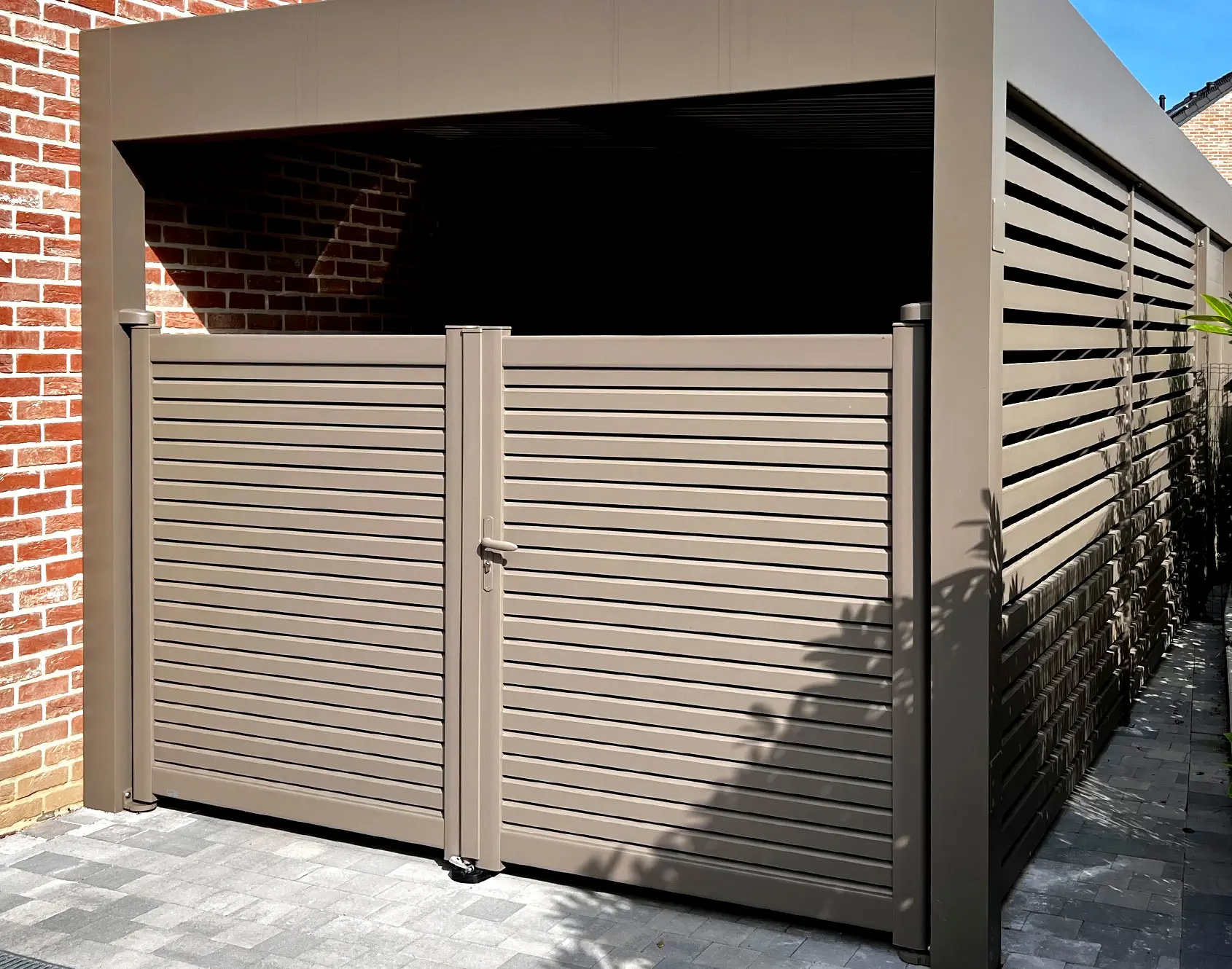 Portail aluminium battant Lemm par kostum