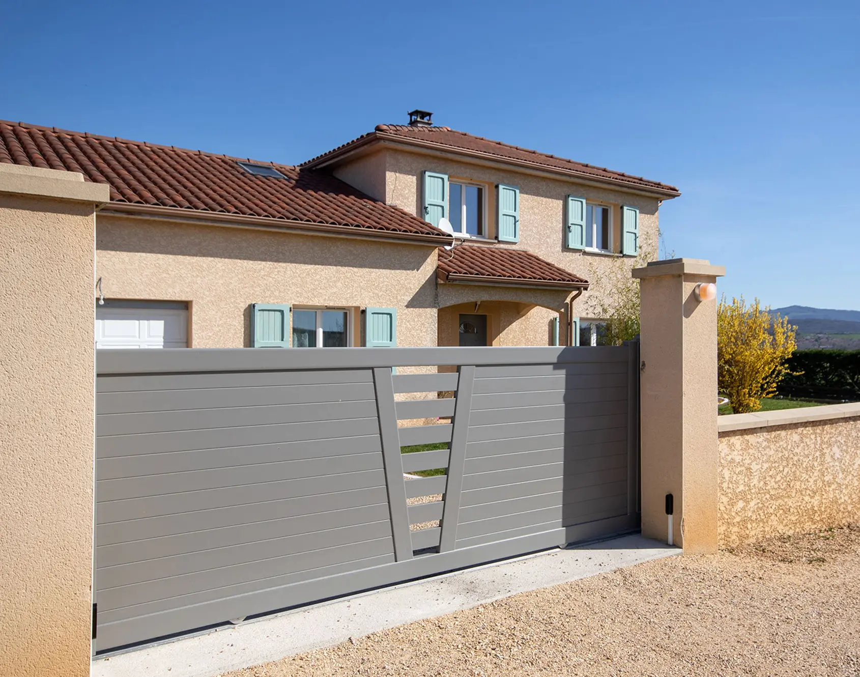 Portail aluminium battant Kestenn par kostum