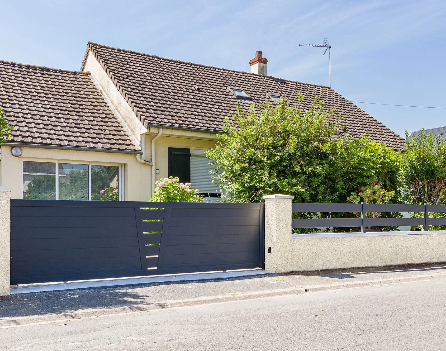 Portail aluminium coulissant Guel par kostum