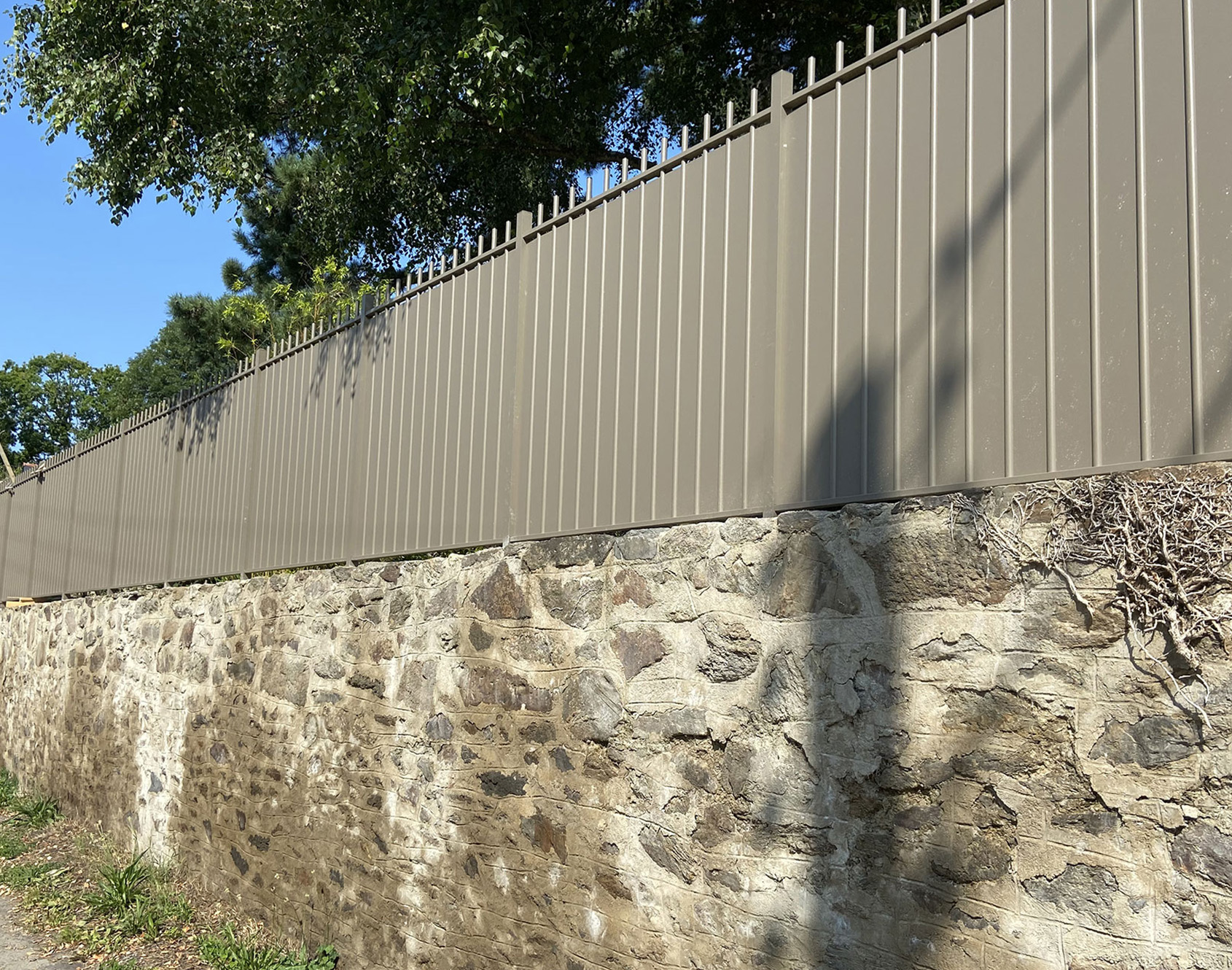 Clôture aluminium Roscanvel par Kostum