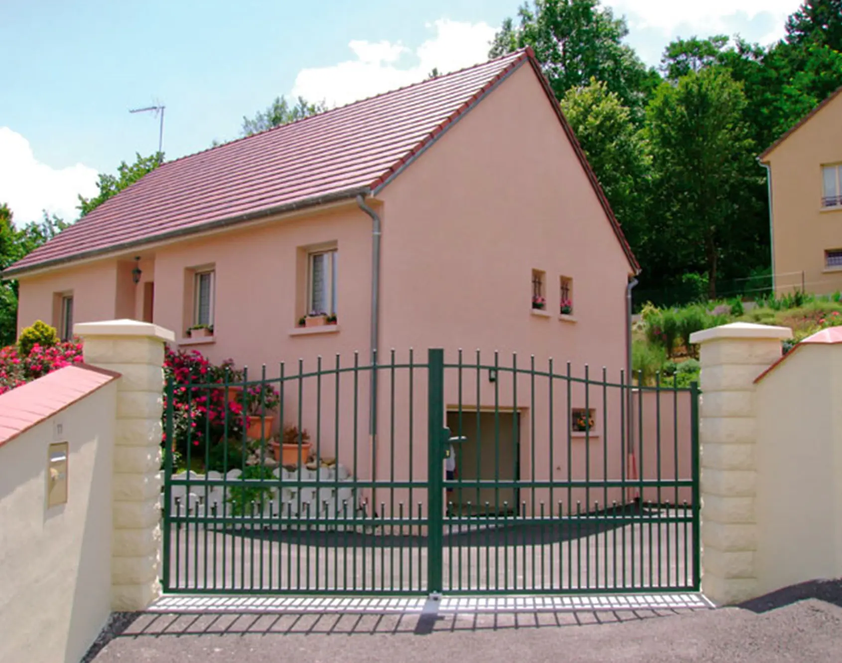 Portail aluminium battant Plomelin par kostum