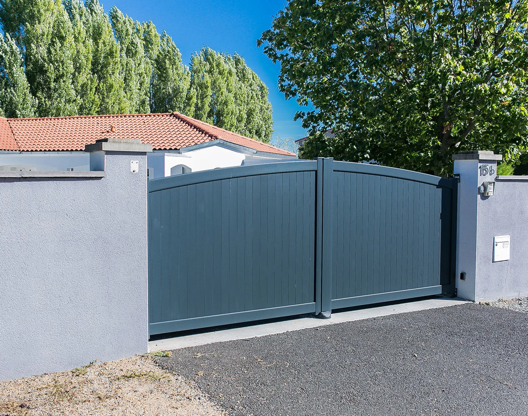Portail aluminium battant Tremen par kostum
