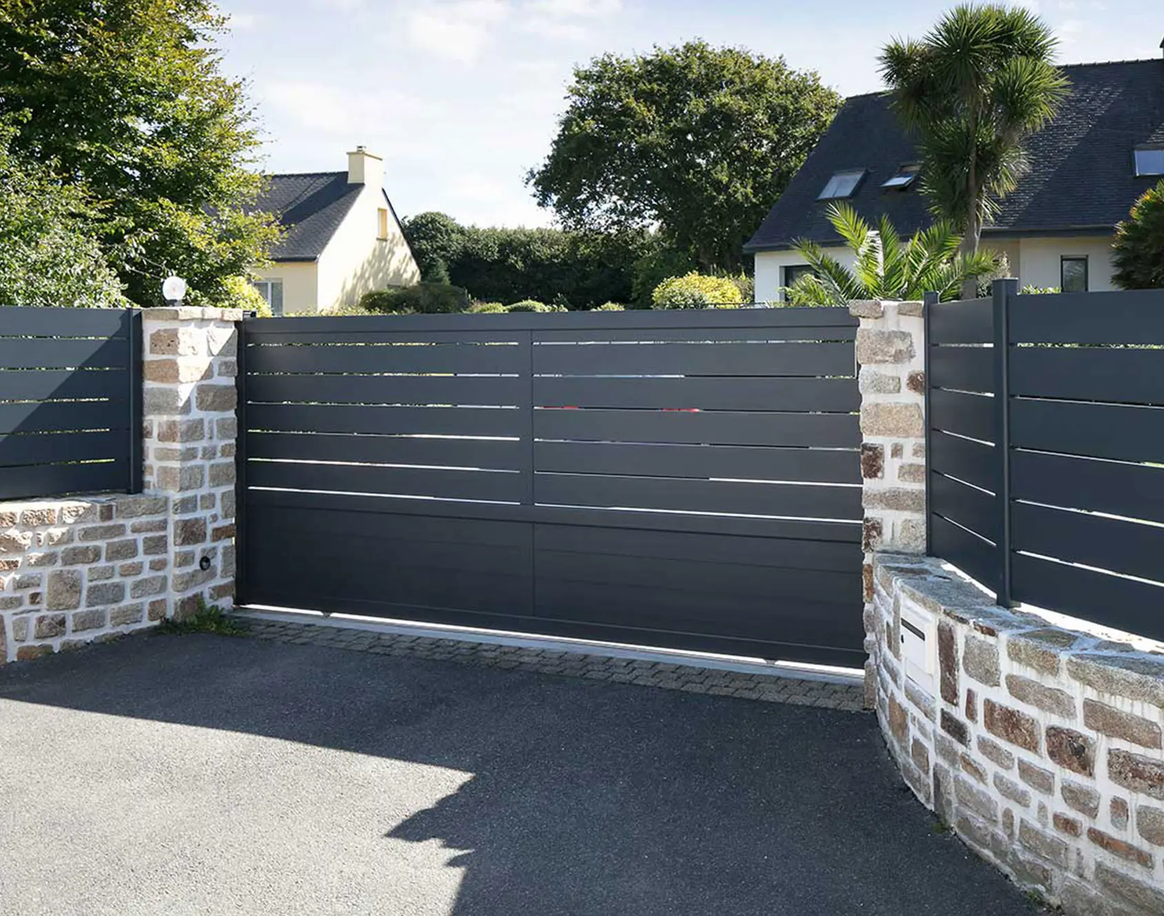 Portail aluminium coulissant Agalon par kostum