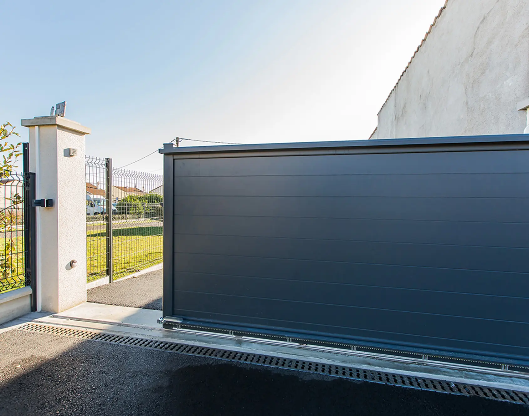 Portail aluminium coulissant Anaé par kostum