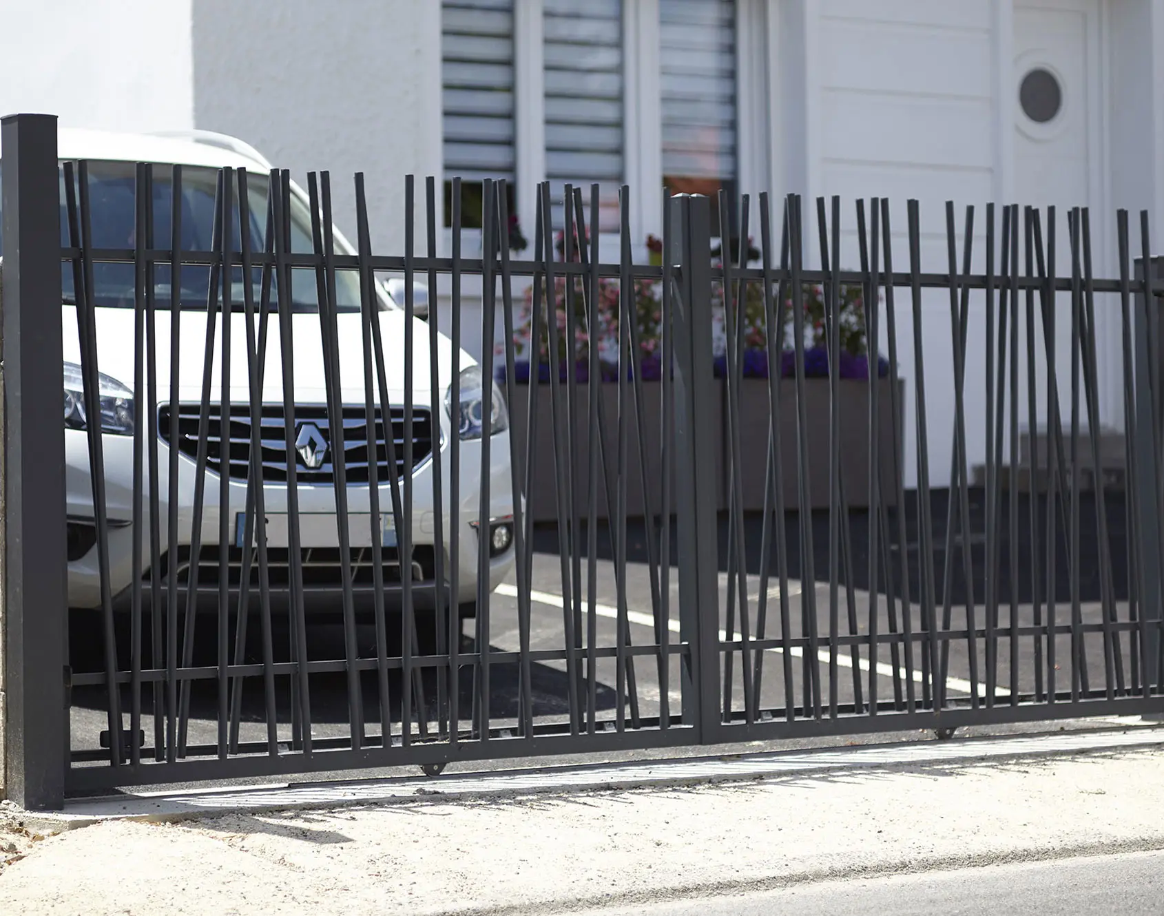 Portail aluminium coulissant Dune par kostum