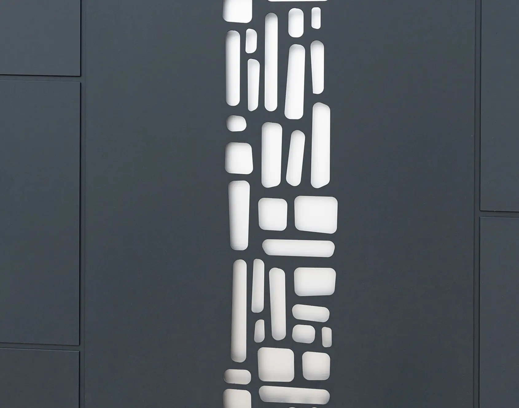 Portail aluminium coulissant Lug par kostum décor Menhir