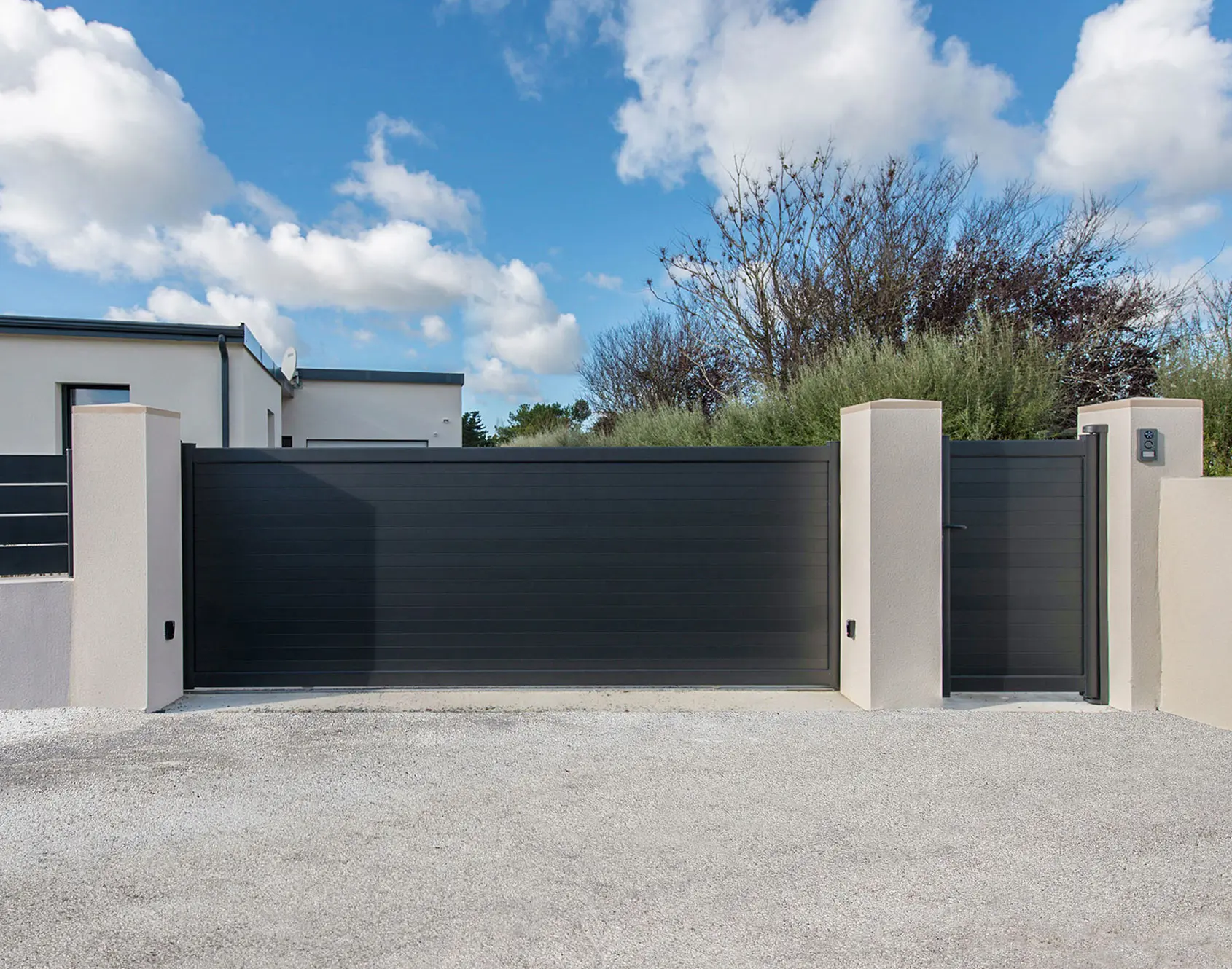 Portail aluminium coulissant Stella par kostum