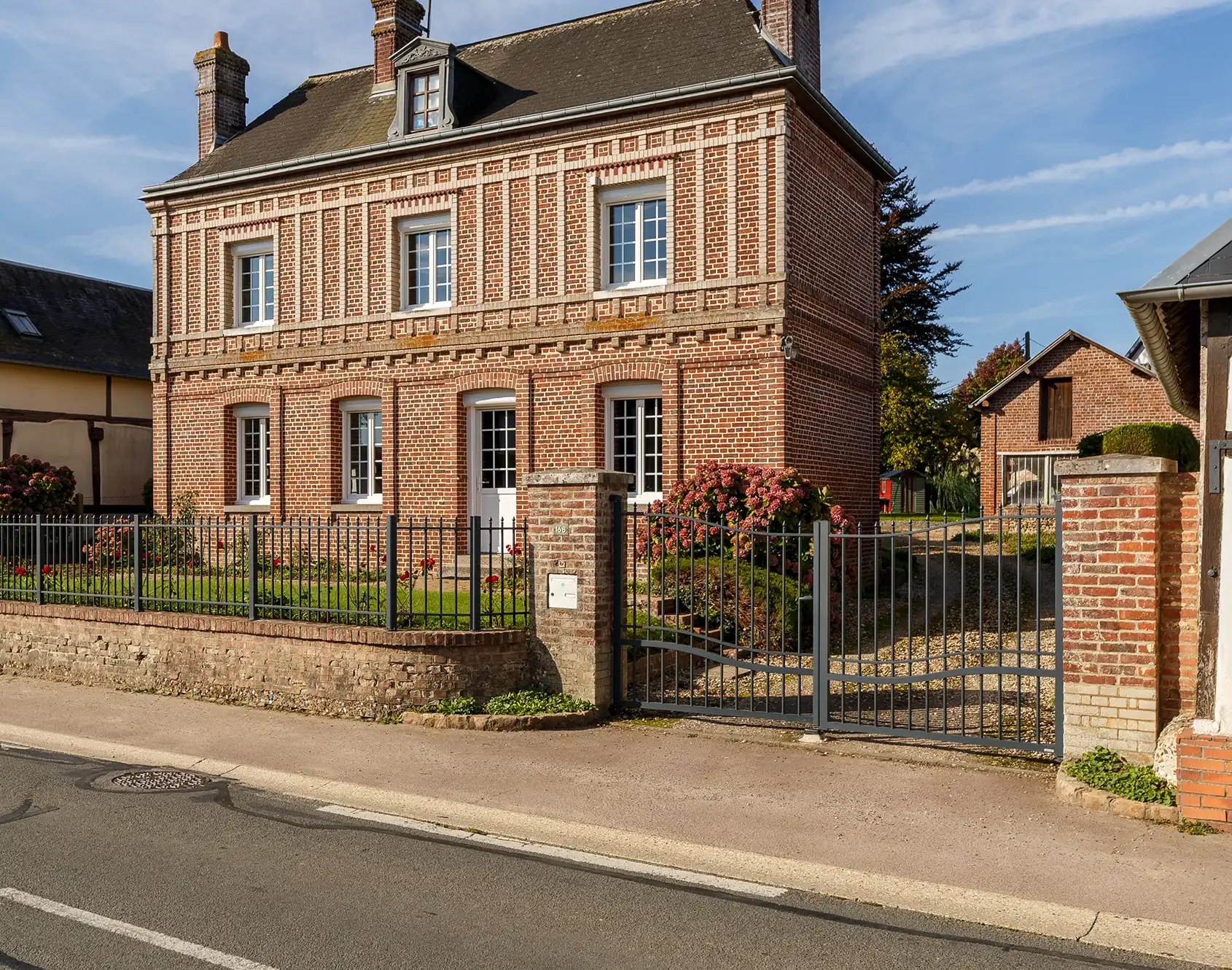 Portail ajouré aluminium Gourin - Kostum