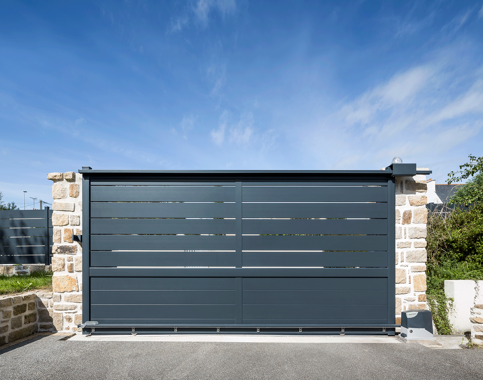 Portail aluminium coulissant Agalon par kostum