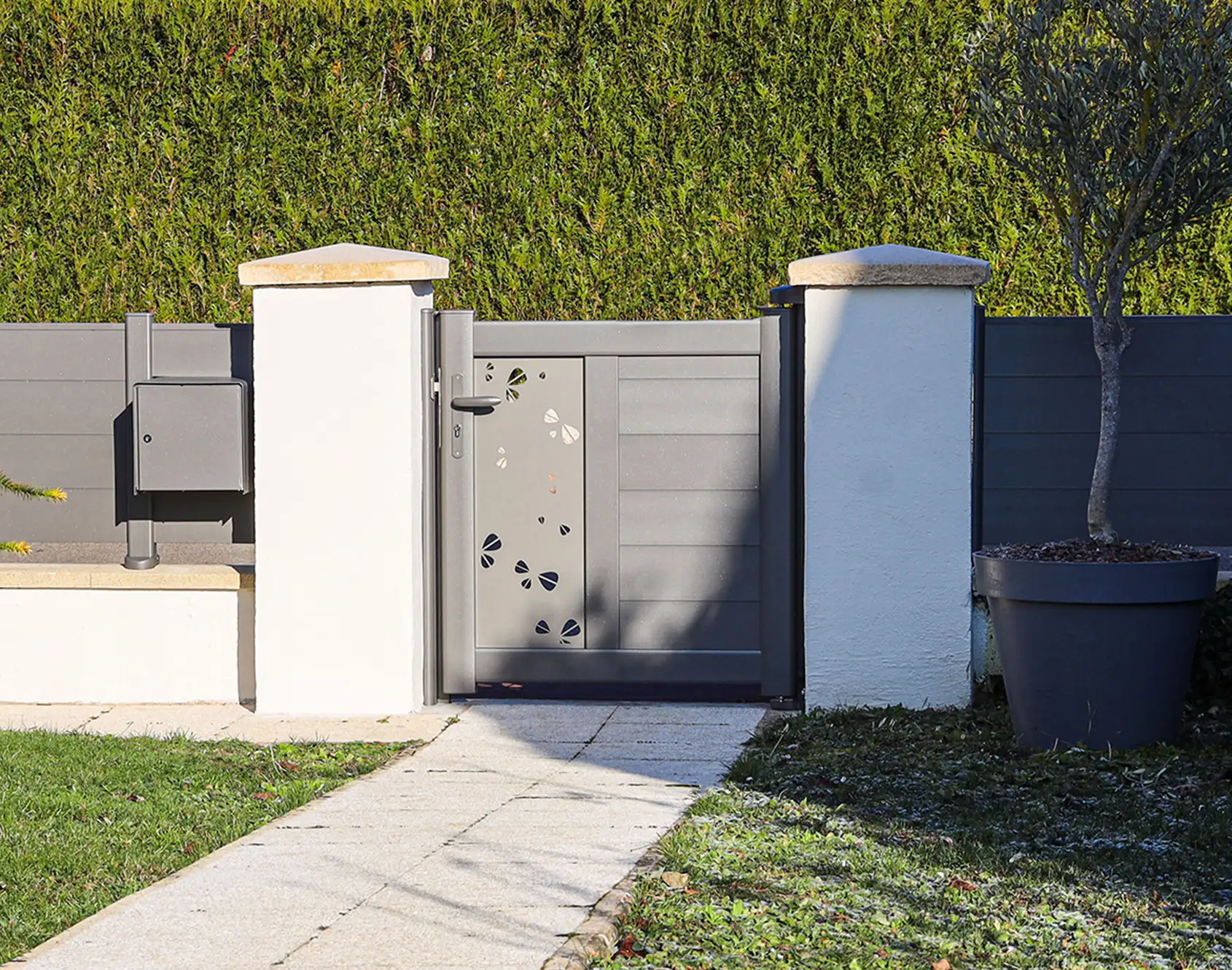 Portillon aluminium Maelwen décor Frez par Kostum