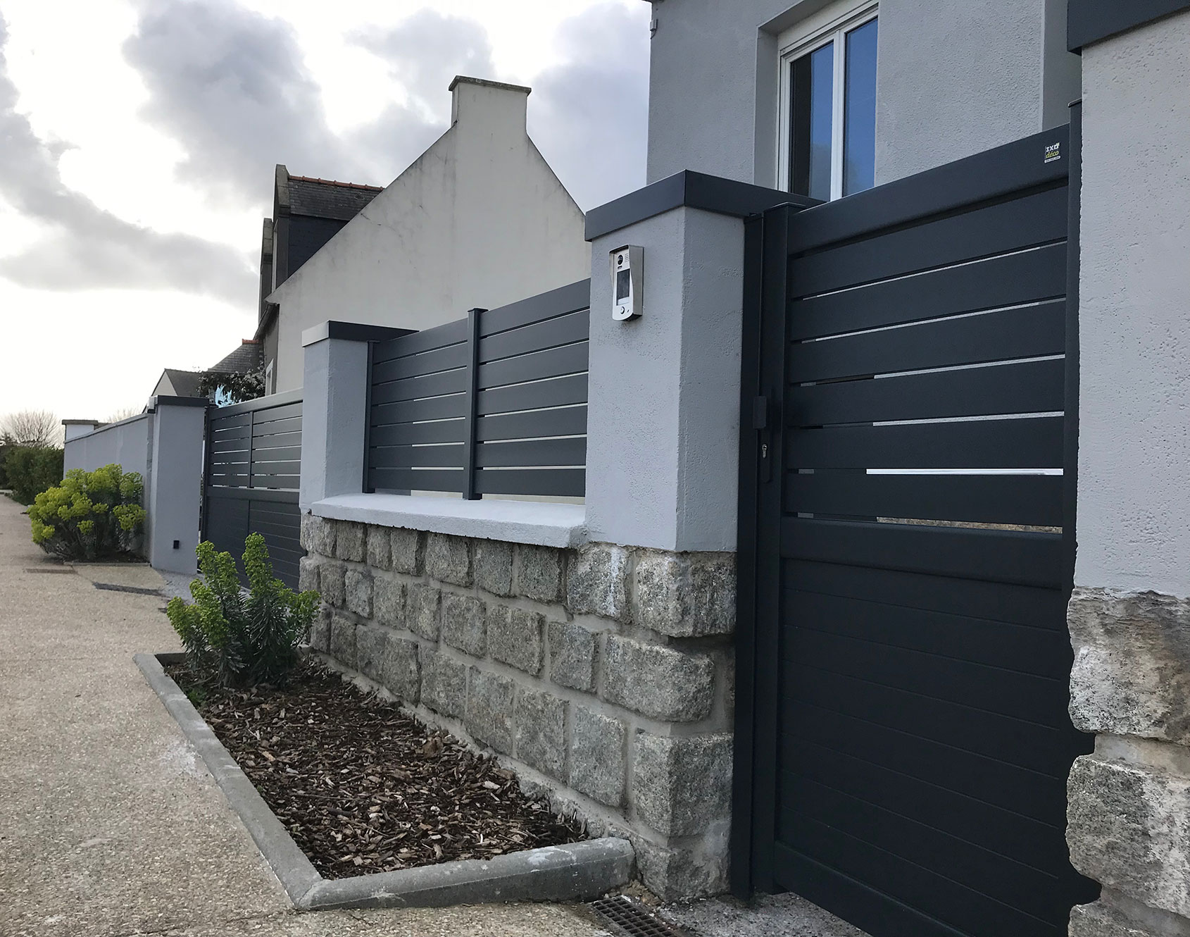 Portillon aluminium semi-plein Diaouled par kostum